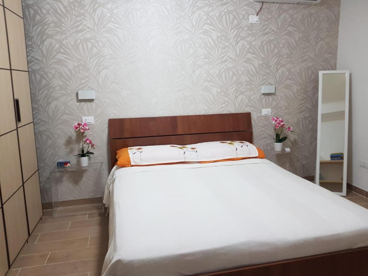 Ariosto Apartment มอนดราโกเน ภายนอก รูปภาพ